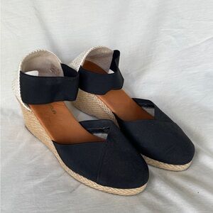 Andre Assous wedge espadrilles